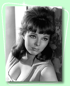 Photo of Anne Helm