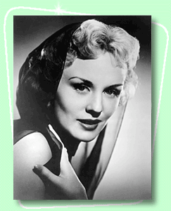 Photo of Lisa Daniels